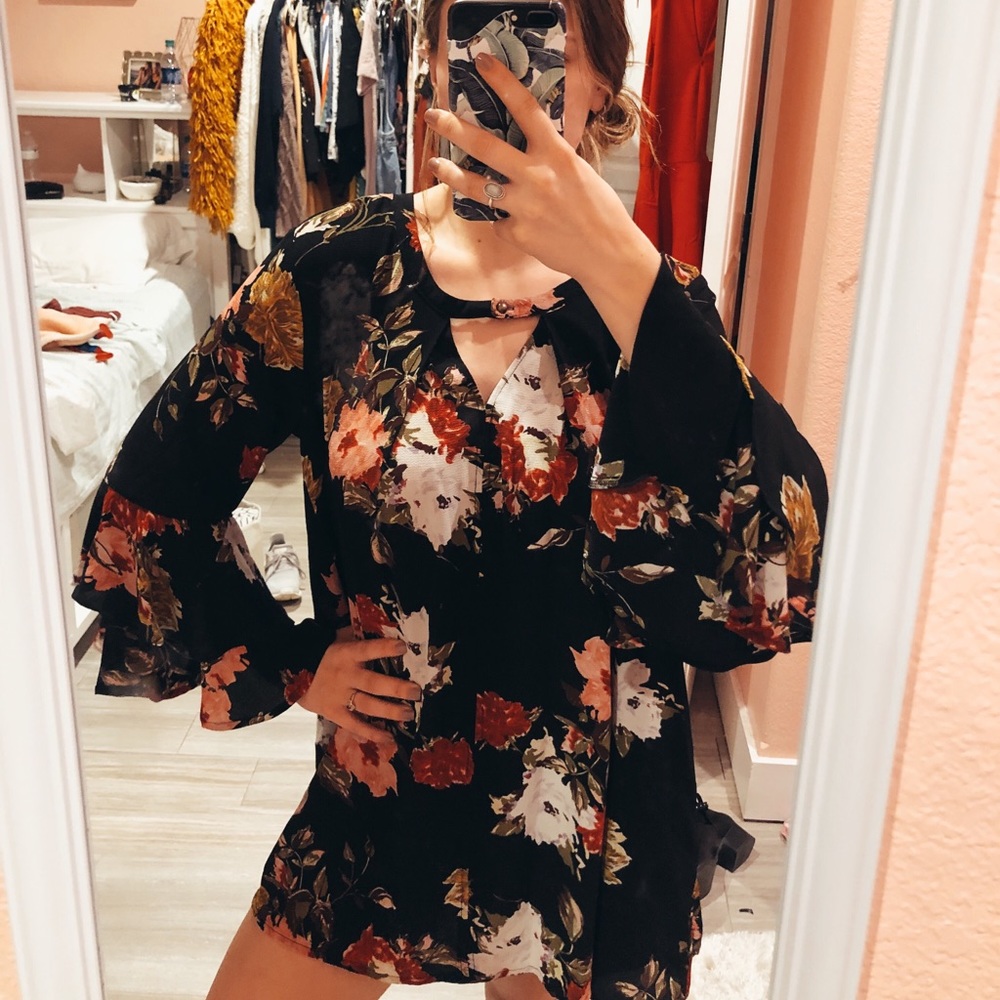 Women’s dress